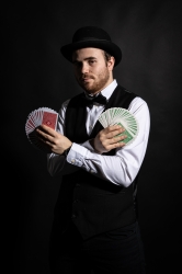 Afbeelding › Traveling magician Afbeelding › Traveling magician